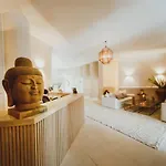 Apartment Atilius Modern One-bedroom Caesar & Spa, Long *