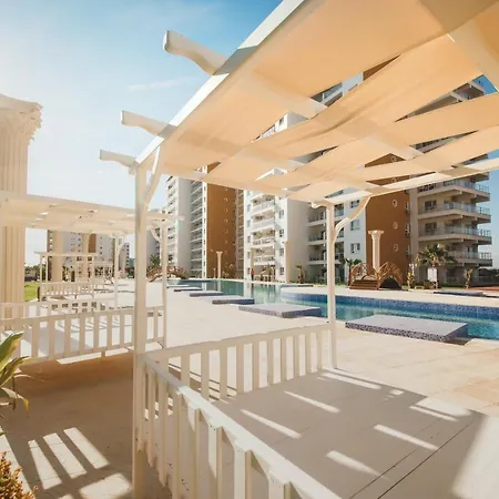 Atilius Modern One-bedroom Caesar & Spa, Long Perivolia tou Trikomou