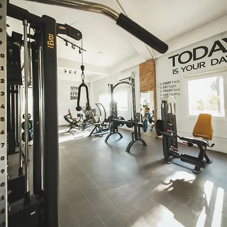 Modern One Bedroom In Caesar & Spa, Long Apartment Perivolia tou Trikomou