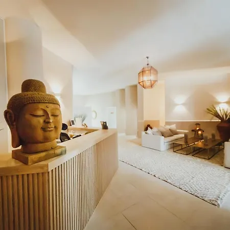 Daire Atilius Modern One-bedroom Caesar & Spa, Long *