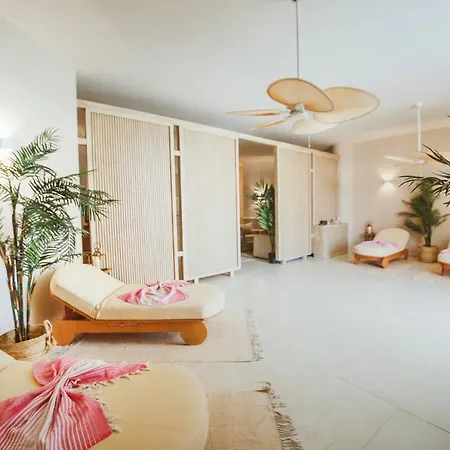 Daire Atilius Modern One-bedroom Caesar & Spa, Long