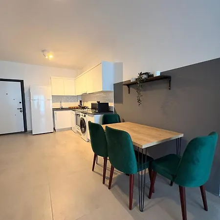 Atilius Modern One-bedroom Caesar & Spa, Long Διαμέρισμα