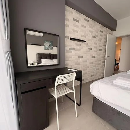 Atilius Modern One-bedroom Caesar & Spa, Long Διαμέρισμα *