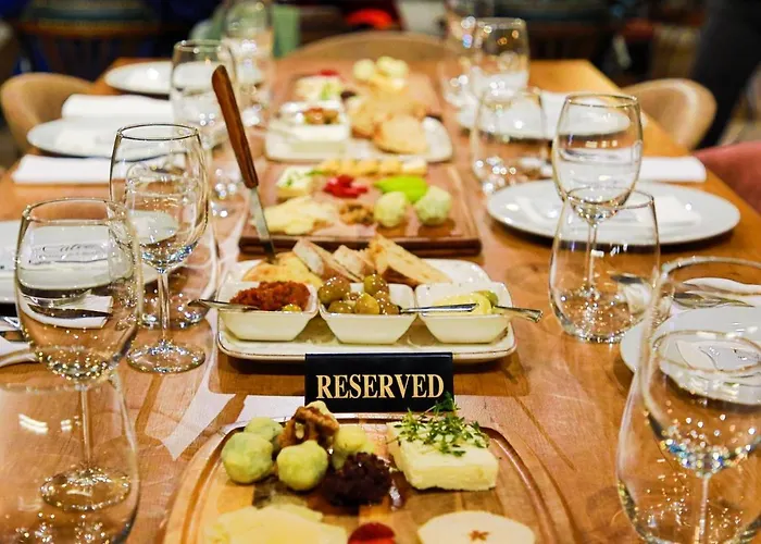 Atilius Modern One-bedroom Caesar & Spa, Long Perivolia tou Trikomou